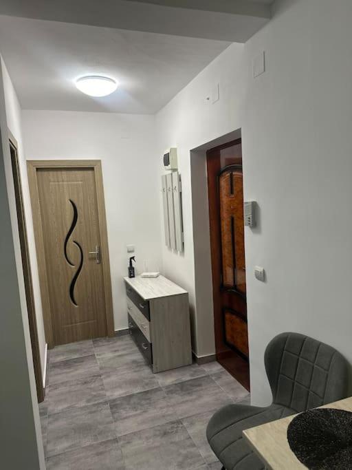 Apartament La Flo Hunedoara Luaran gambar