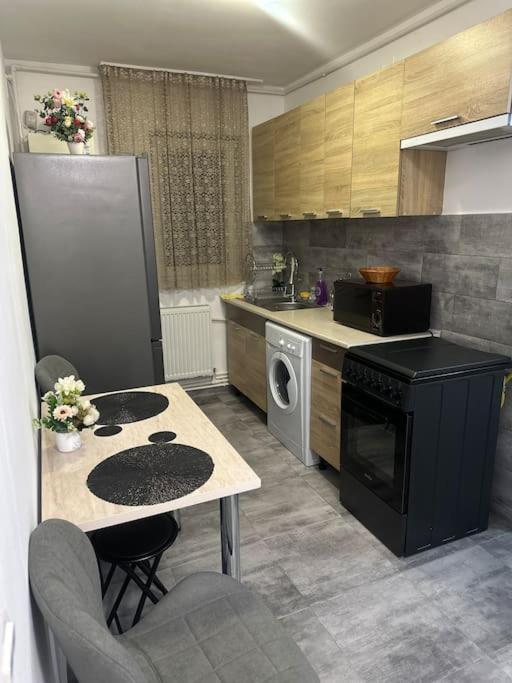 Apartament La Flo Hunedoara Luaran gambar