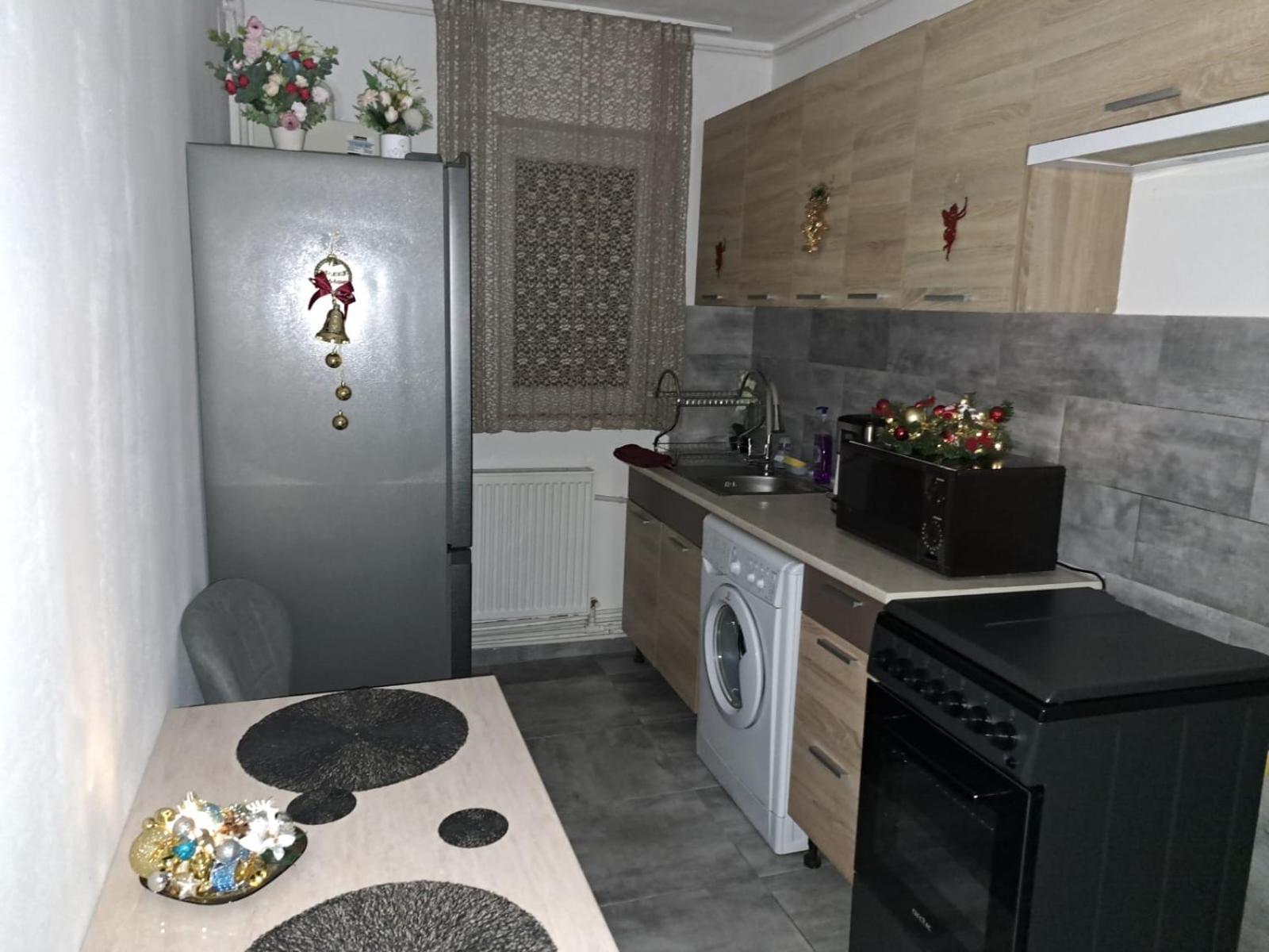 Apartament La Flo Hunedoara Luaran gambar